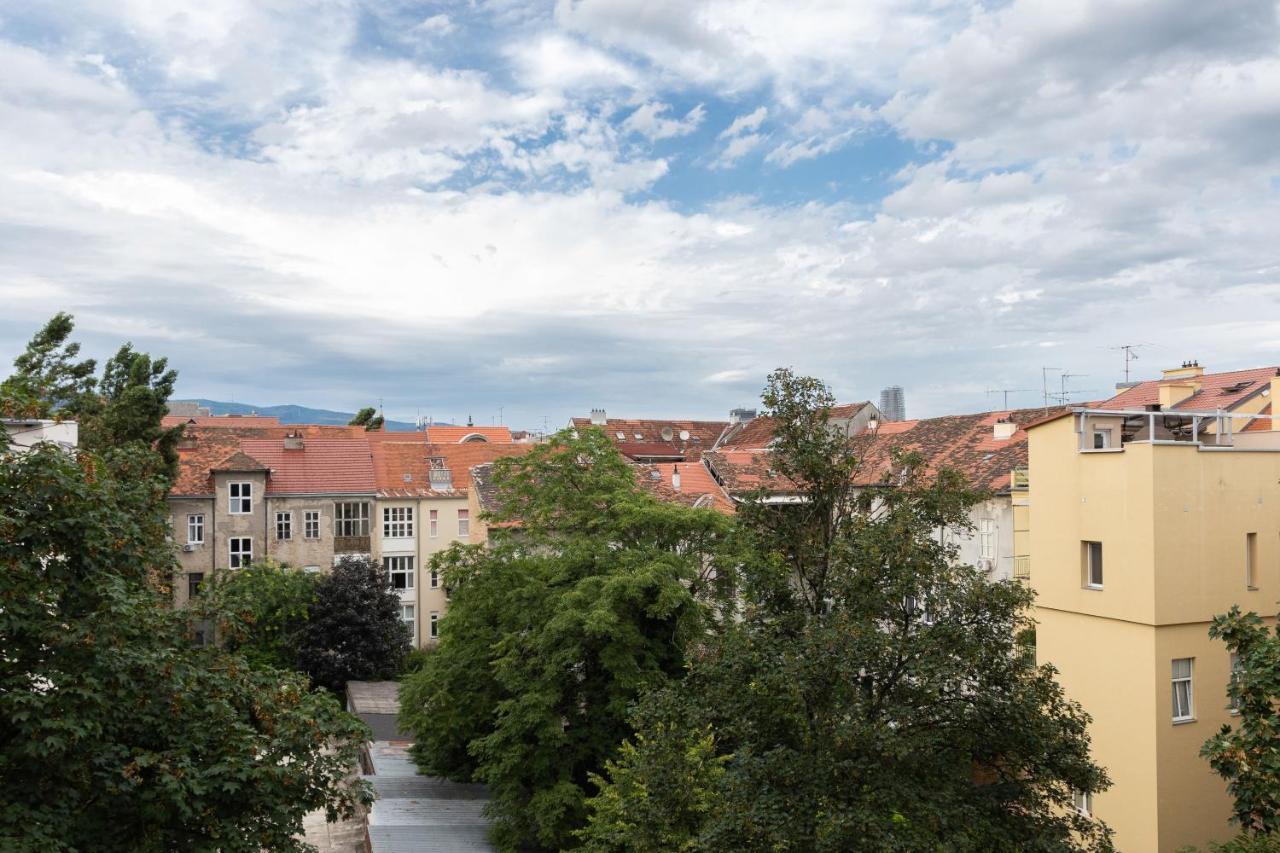 Bright And Modern Apartments In City Center Zagreb Exterior photo